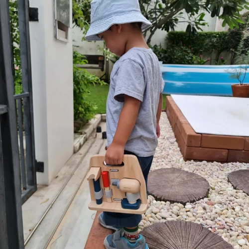 Plan Toys PLAY 3709 Handy Carpenter Set